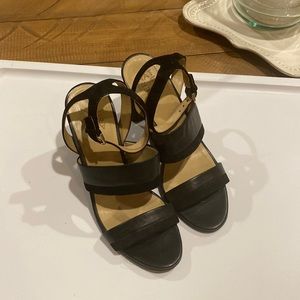 Naturalizer Black and black suede pattern heels